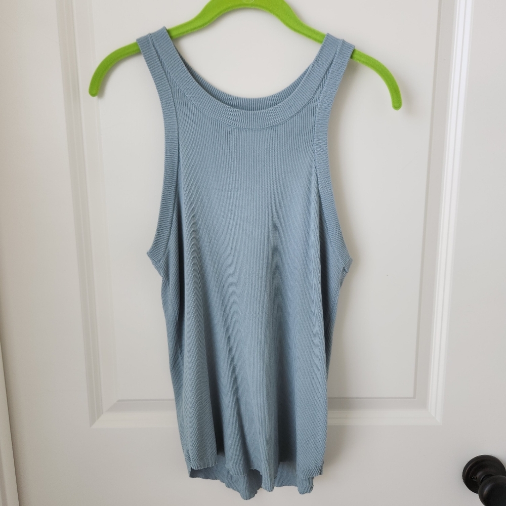 Gray Sleeveless Relaxed Tank Top